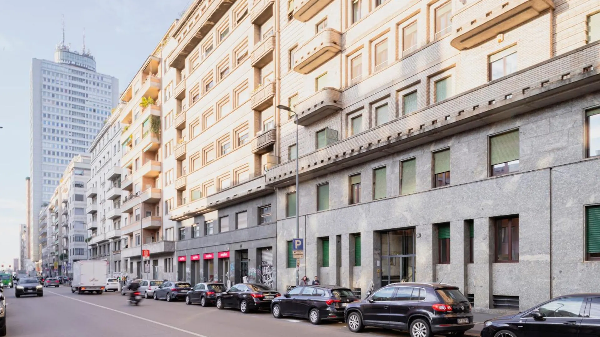 Apartment Central Wonderful Flat Repubblica Central Station Milan Italy
