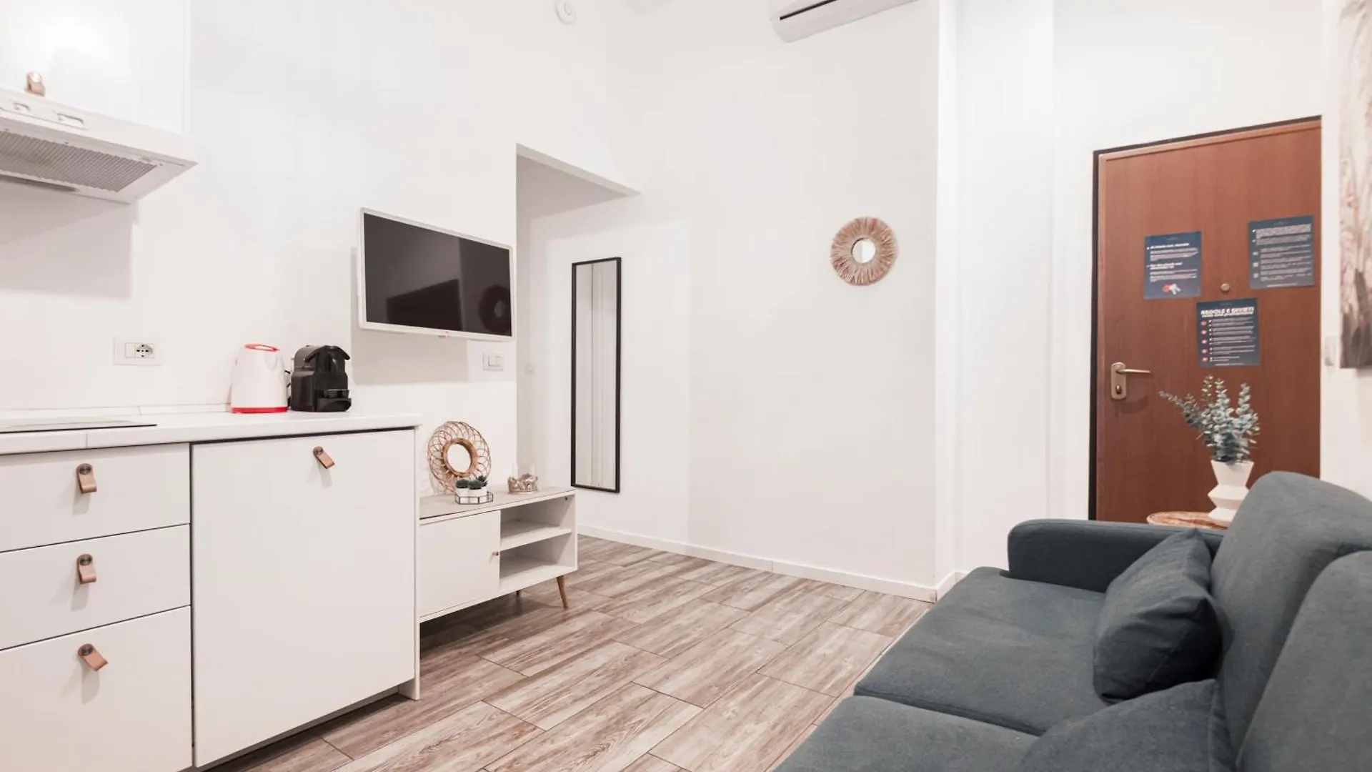 Apartment Central Wonderful Flat Repubblica Central Station Milan